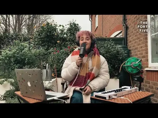 'Video thumbnail for Lunar June – 'Bathrooms At Parties' | The Forty-Five Live!'