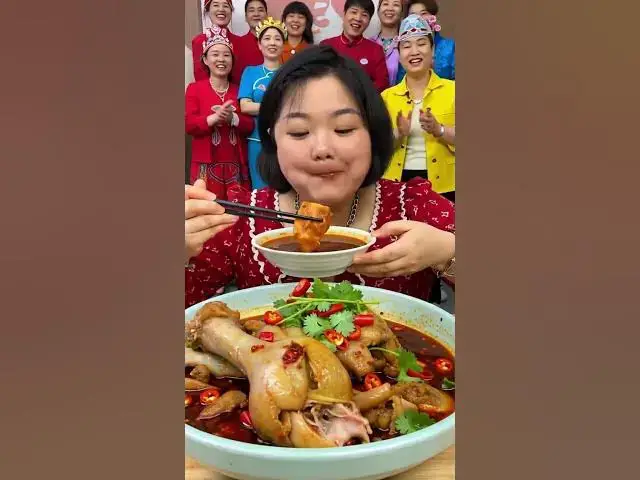'Video thumbnail for Epic Spicy Chicken Leg Feast 🍗🔥 | ASMR Mukbang with Crowd Cheers! モッパン 中国'