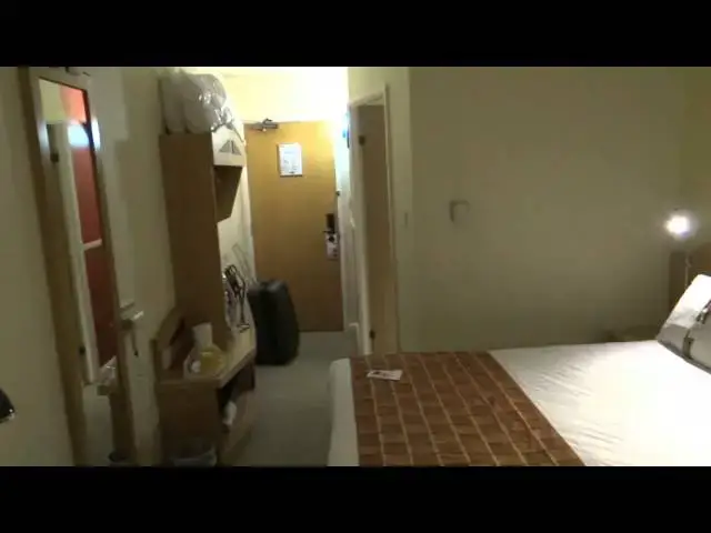 'Video thumbnail for Holiday Inn Express London Luton Airport Hotel Room Video'