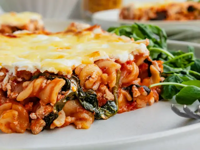 'Video thumbnail for Chicken & Cottage Cheese Pasta Bake'