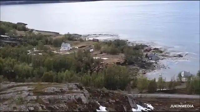 'Video thumbnail for Top 10 Natural Disasters Caught on Camera'