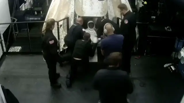 'Video thumbnail for SpaceX capsule returns to earth after 20-day mission'