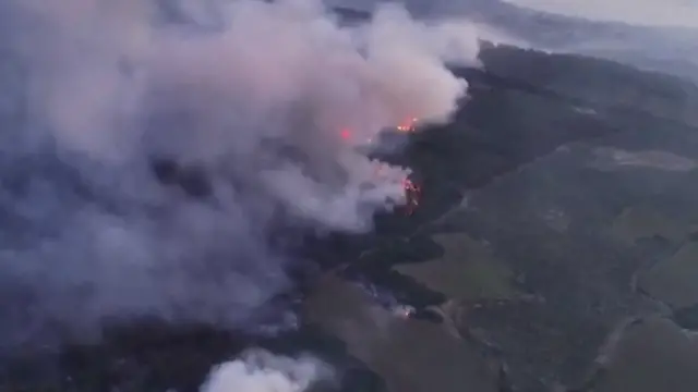 'Video thumbnail for Hundreds of firefighters fight 2nd-day blaze in northwestern Turkiye'