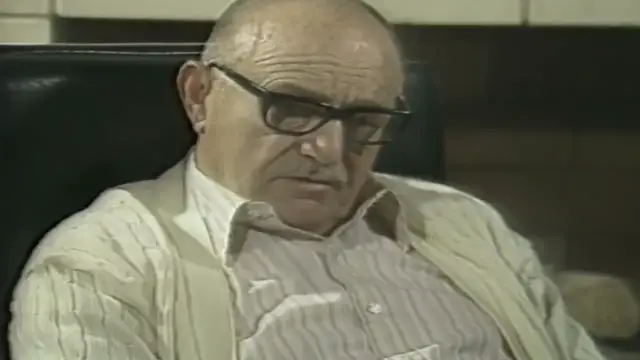 'Video thumbnail for Bob Uecker introduces the Rest of the Story- Ollie Matson for Ep.10 of The Wacky World of Sports'