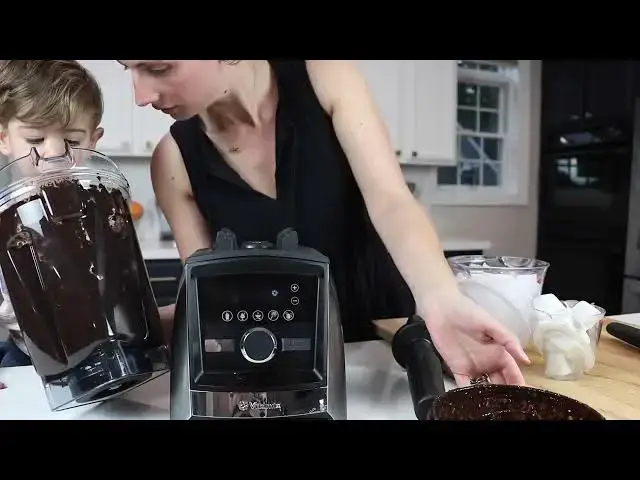 'Video thumbnail for Vegan Chocolate Ice Cream Recipe   Vitamix Blender   Wendy's Frosty Copycat'