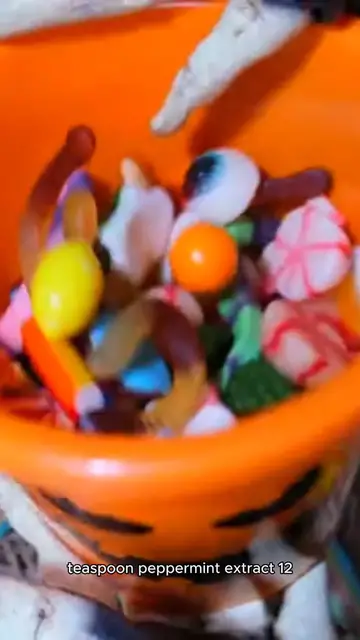 'Video thumbnail for peppermint bark recipe'