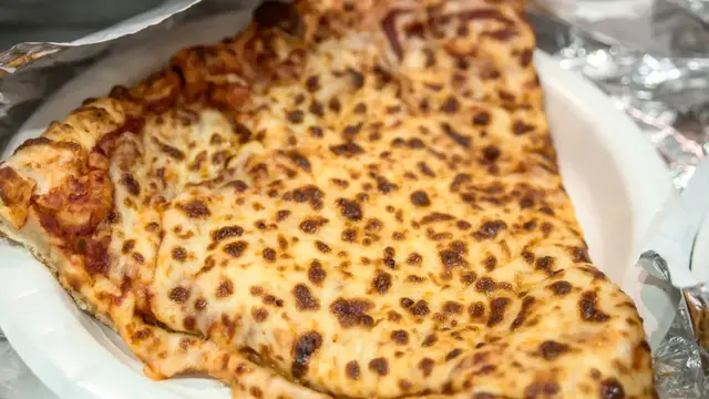 'Video thumbnail for This Is Why Costco's Pizza Is So Delicious'