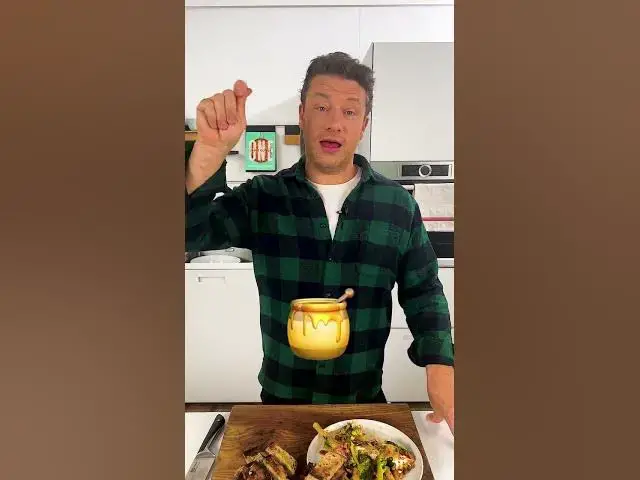 'Video thumbnail for Jamie Olivers KRASSE Zutatenkombi für den besten Kaffee #shorts'