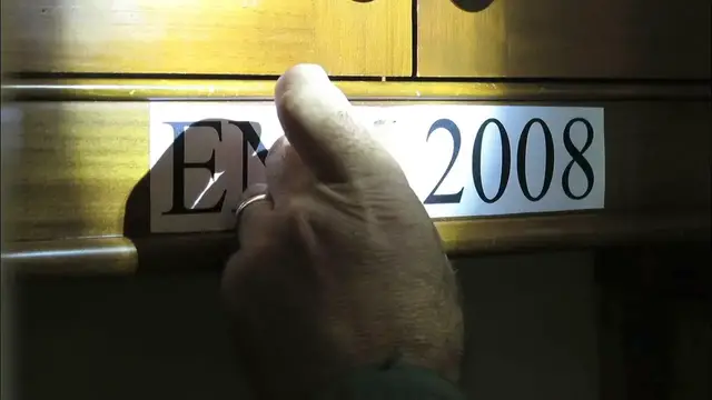 'Video thumbnail for 34 hand carving letters'
