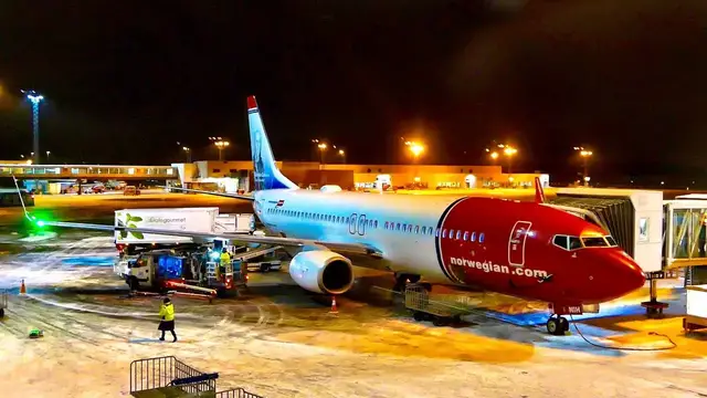 'Video thumbnail for NORWEGIAN, my favourite low cost airline: Stockholm to Gothenburg, Boeing 737-800'