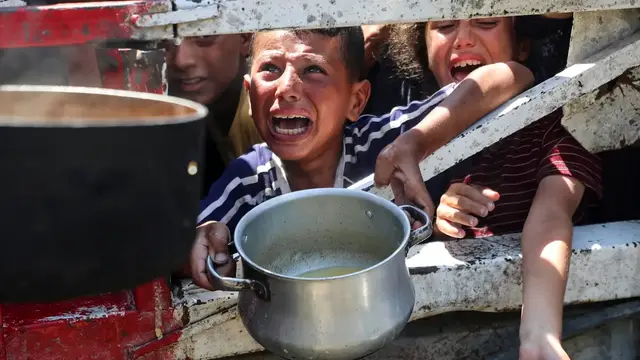 'Video thumbnail for ‘Unforgivable’ that Gaza crisis continues as world watches: UNRWA official'