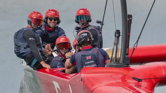 'Video thumbnail for Mark Wright goes 60mph on the ultimate Great British Racing challenge'