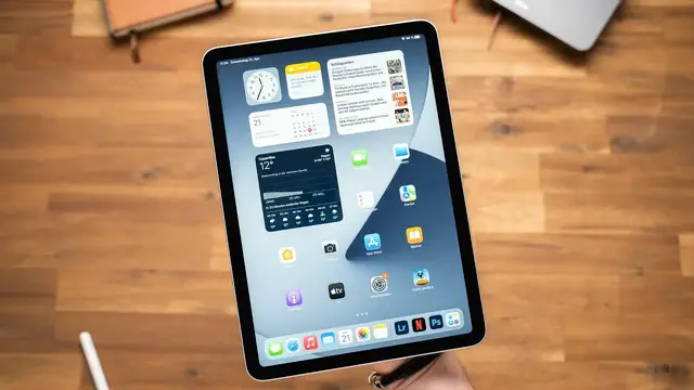 'Video thumbnail for Apple iPad Air 5 Review & iPad Pro Comparison'