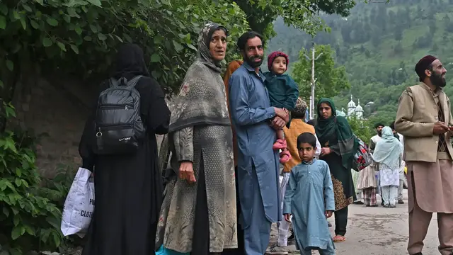 'Video thumbnail for Thousands of Kashmiris remain displaced despite India-Pakistan ceasefire'