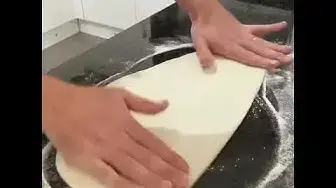 'Video thumbnail for How to open a pizza dough'