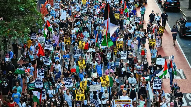 'Video thumbnail for New York protesters urge UN, Guterres take decisive action against Israeli attacks on Gaza'