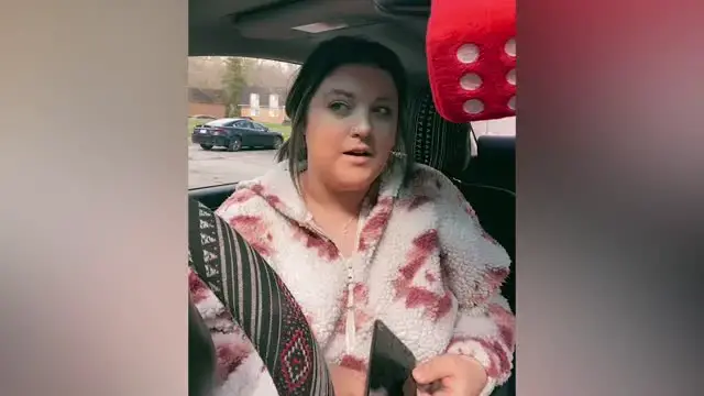 'Video thumbnail for Woman Finds Out If She's Cancer-Free After More Than 400 Days | Happily TV'