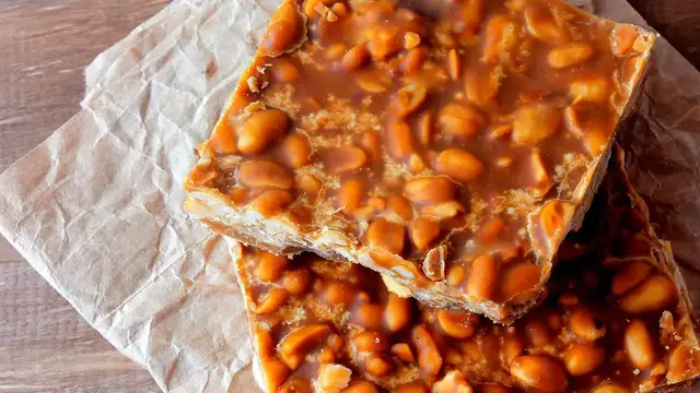'Video thumbnail for Why Does This Peanut Brittle Taste So Amazing?'