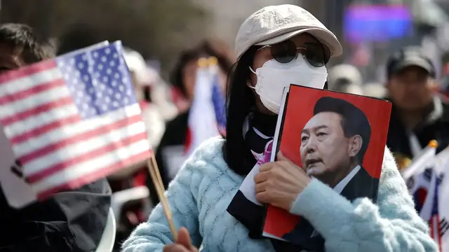 'Video thumbnail for South Korea on edge ahead of president's impeachment ruling'