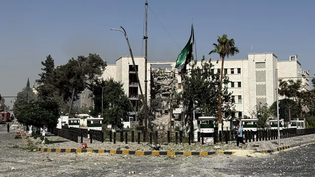 'Video thumbnail for Netanyahu orders strikes to protect Druze minority in Syria'