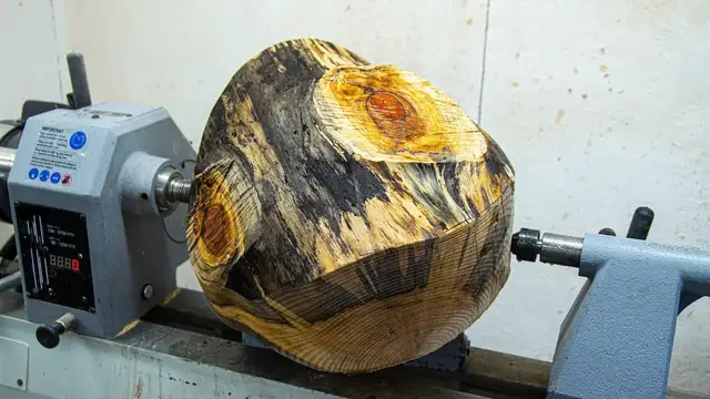 'Video thumbnail for Woodturning - Giant Log to Giant Bowl'