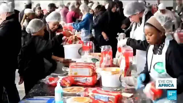 'Video thumbnail for EYE ON AFRICA: South Africa to fight hunger on Mandela Day'