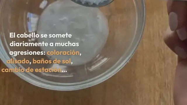 'Video thumbnail for Una mascarilla mágica para hacer en casa para acabar con el cabello quebradizo, nutrirlo y fortalecerlo:'
