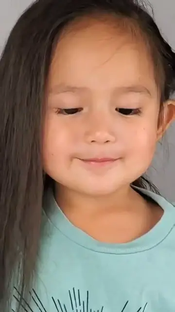 'Video thumbnail for Easy Magic for Kids - Disappearing Pictures'
