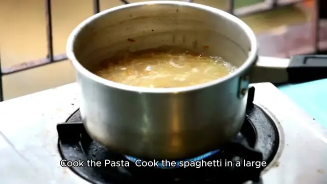 'Video thumbnail for spaghetti carbonara recipe'