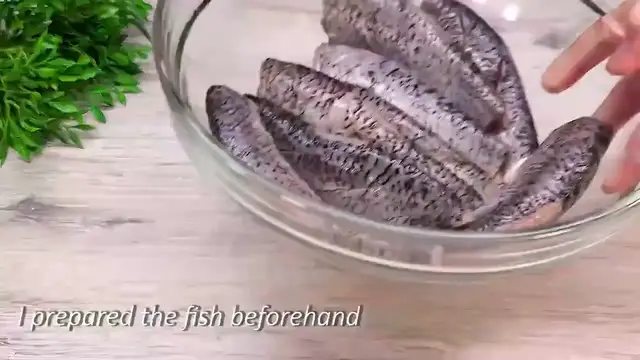 'Video thumbnail for Cheap and healthy for the whole family! Baked fish'