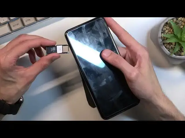 'Video thumbnail for Nokia G21 - How To Insert SIM & SD Card'