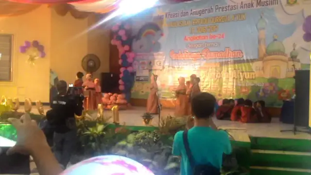 'Video thumbnail for Pentas Anak-anak PAUD IT Qurrota A'yun Bandar Lampung Menyambut Ramadhan'