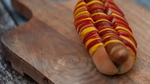'Video thumbnail for Copycat HEINZ tomato KETCHUP | RECIPE for HOMEMADE ketchup | Foodgeek'