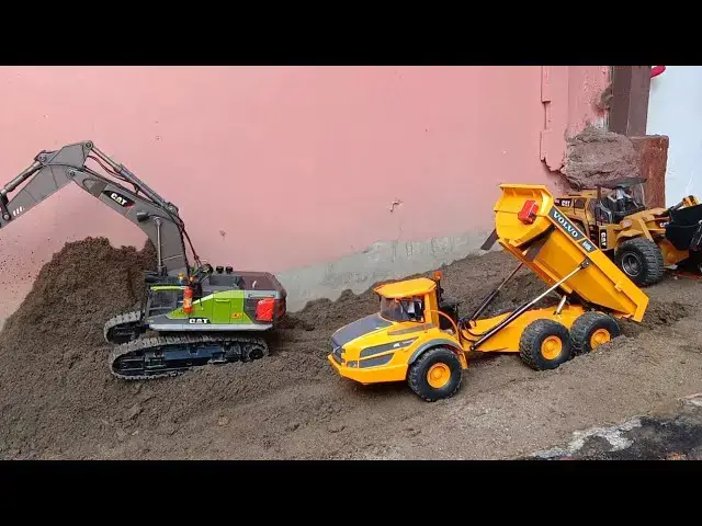 'Video thumbnail for RC Excavator CAT and RC Truck Volvo A40G Covering Excavated Holes | BangSiagianID'