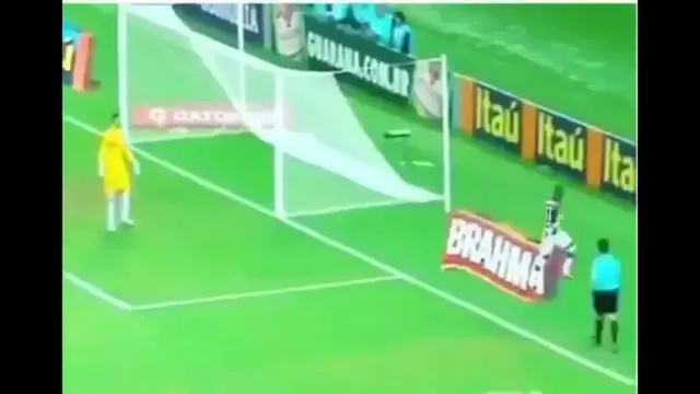 'Video thumbnail for لاعب يتلاعب بثلاثة لاعبين  ويسجل هدف  2016'