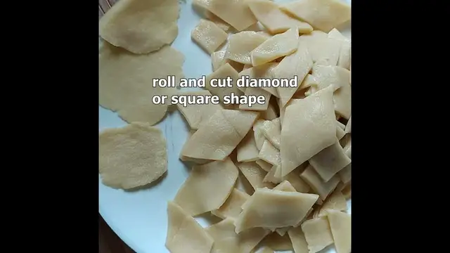 'Video thumbnail for #shankarpale #shakkarpare #shankarpalli #shakkarpara #easy #recipe #shorts #subscribe 😃'