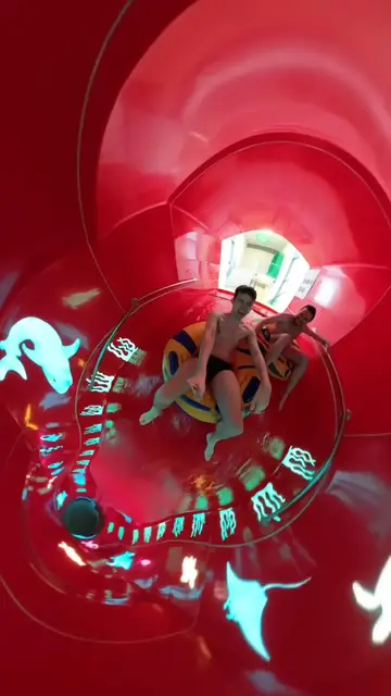 'Video thumbnail for Reifenrutsche in Gütersloh 360 Grad #shorts'