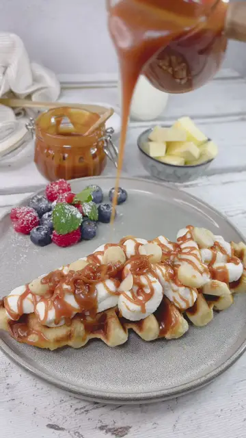 'Video thumbnail for Croffle: DER Foodtrend – Rezept mit Salted Caramel und Sahne'