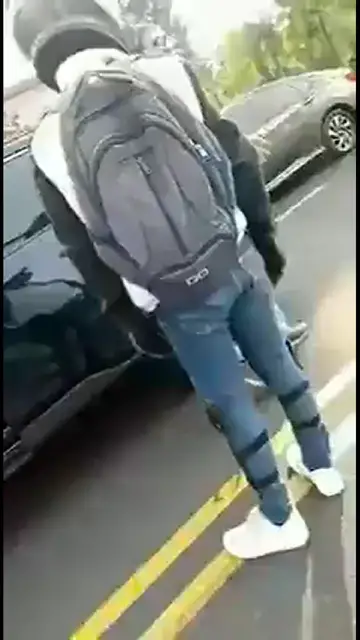 'Video thumbnail for Abogado prepotente se cree el dueño de la ley y tener derecho a arrollar motociclistas '