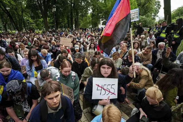 'Video thumbnail for Zelenskyy walks back anti-corruption legislation amid protests'