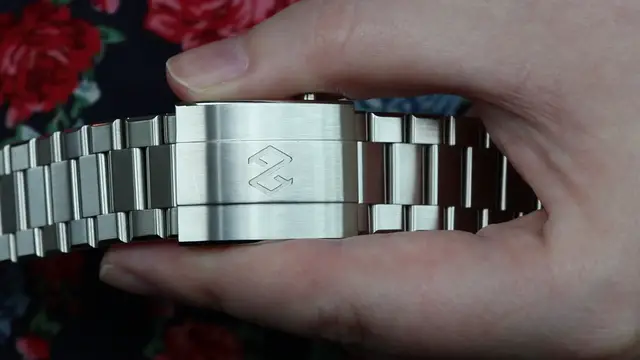 'Video thumbnail for Formex Reef Bracelet Adjustment'