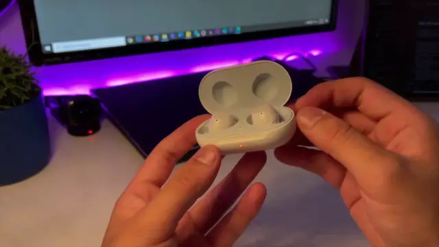 'Video thumbnail for How To Pair Galaxy Buds To Any Laptop or Desktop - Windows/Mac'
