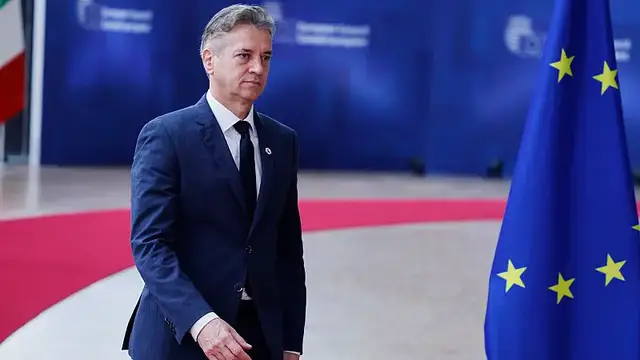 'Video thumbnail for Slovenia become first EU country to ban arms trade with Israel'