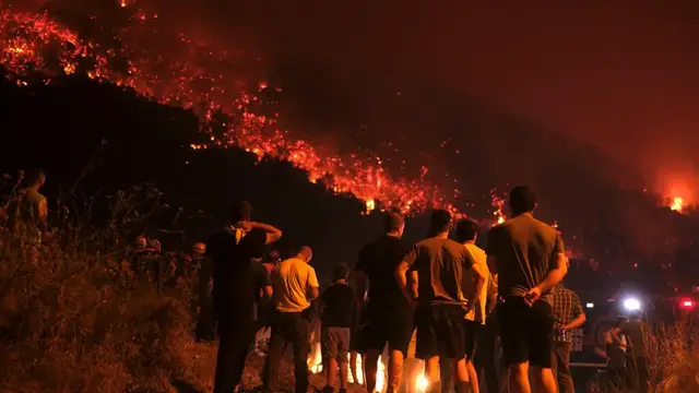 'Video thumbnail for Turkey battles wildfires, arrests suspects as heatwave grips Mediterranean'
