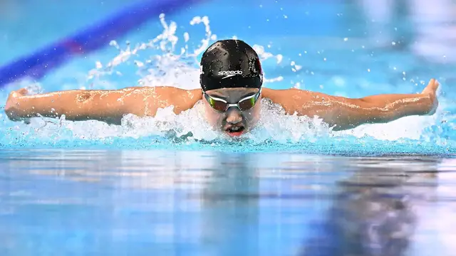'Video thumbnail for How 12-year-old sensation Yu Zidi stacks up against swimming greats'