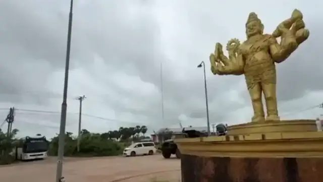 'Video thumbnail for Thai, Cambodian leaders hold ceasefire talks in Malaysia'
