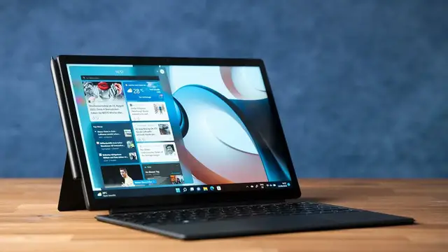 'Video thumbnail for Xiaomi Book S 12.4 Review: Windows ARM or Surface Pro 8?'