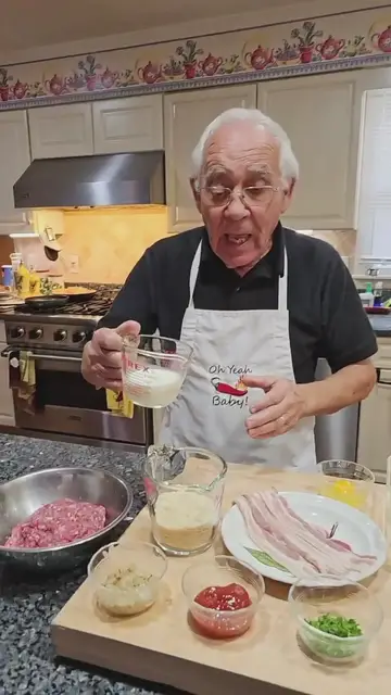 'Video thumbnail for Bacon-Topped Meatloaf'