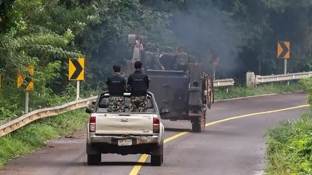 'Video thumbnail for Thai-Cambodian border clashes: Trump threatens to withhold trade deals until ceasefire'