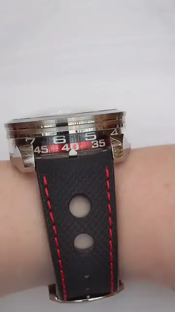 'Video thumbnail for MB&F M.A.D 1 Red'